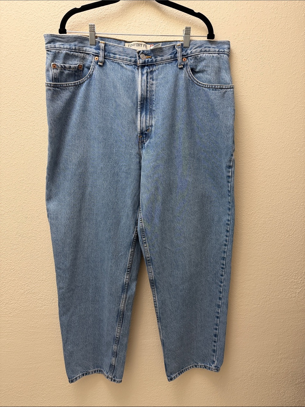 Levi's Light Blue Relaxed Fit Jeans